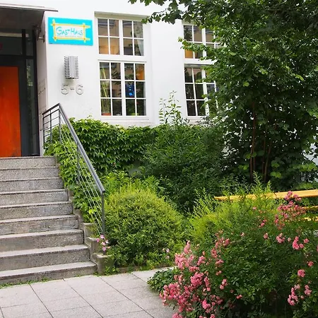 Backpacker Hostel *